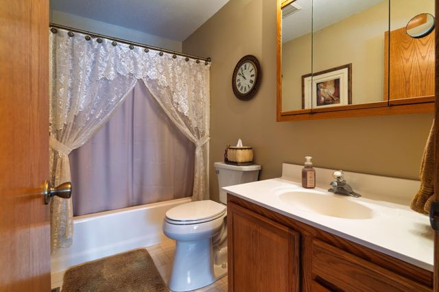 17096 Skyview Drive NW, Bemidji, MN 56601