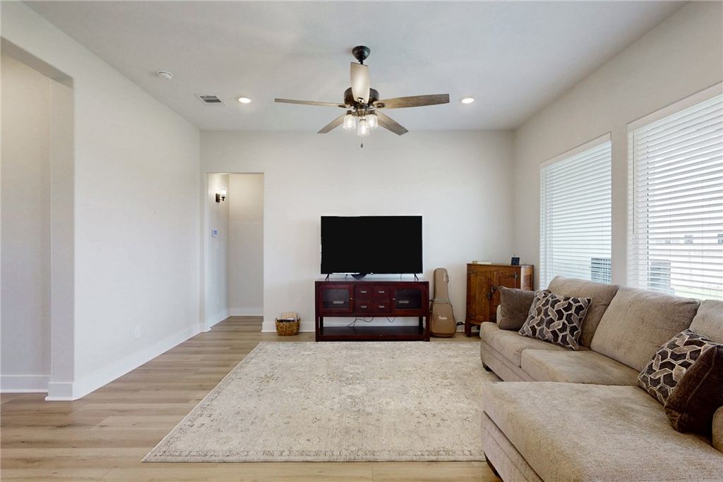 100 Turnrow Cove, Snook, TX 77878 — photo 5