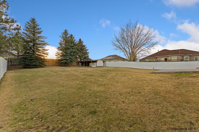 5736 BLUE BLUFF, Cheyenne, WY 82009