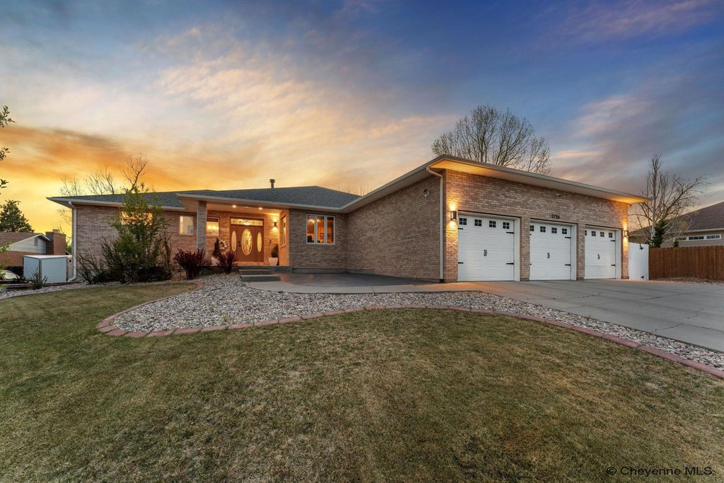 5736 BLUE BLUFF, Cheyenne, WY 82009