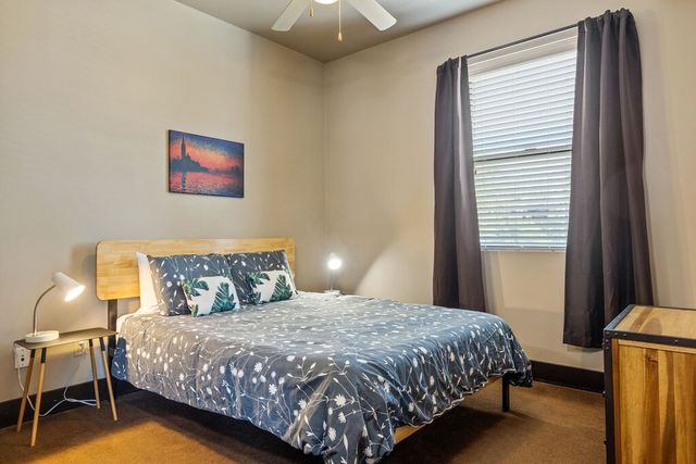 1125 S Jennings Avenue 203, Fort Worth, TX 76104