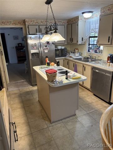 5437 S Doyle Terrace, Homosassa, FL 34446