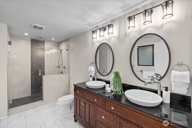 14702 255th Avenue SE, Issaquah, WA 98027