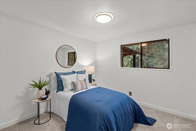 14702 255th Avenue SE, Issaquah, WA 98027