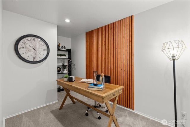 14702 255th Avenue SE, Issaquah, WA 98027