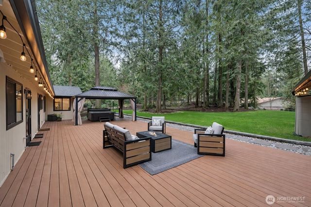 14702 255th Avenue SE, Issaquah, WA 98027