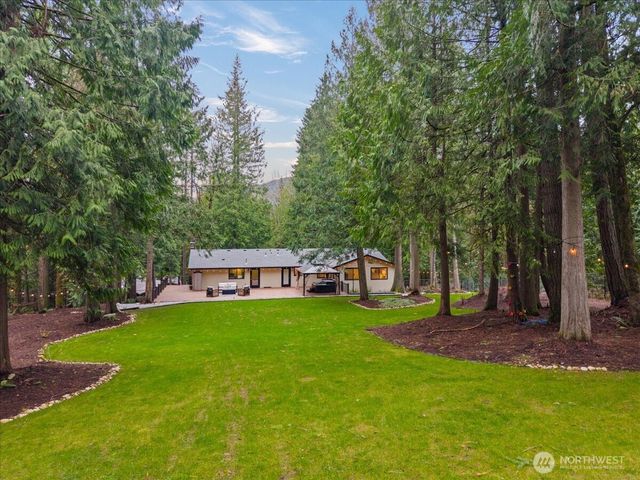 14702 255th Avenue SE, Issaquah, WA 98027