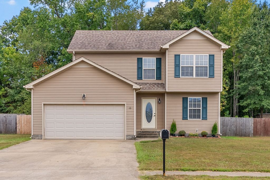 1164 Freedom Dr, Clarksville, TN 37042