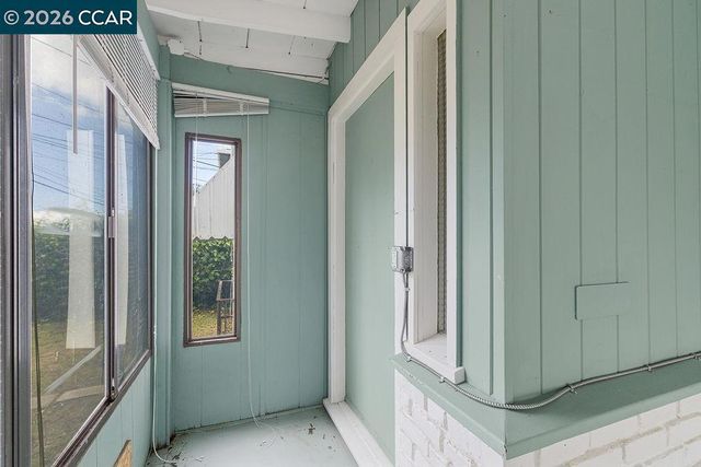 710 Grove Way, Hayward, CA 94541