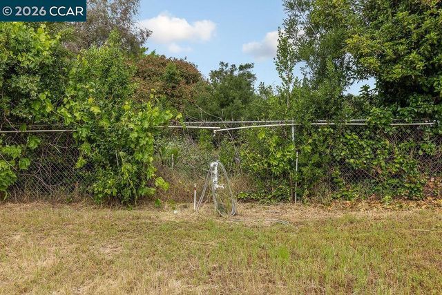 710 Grove Way, Hayward, CA 94541