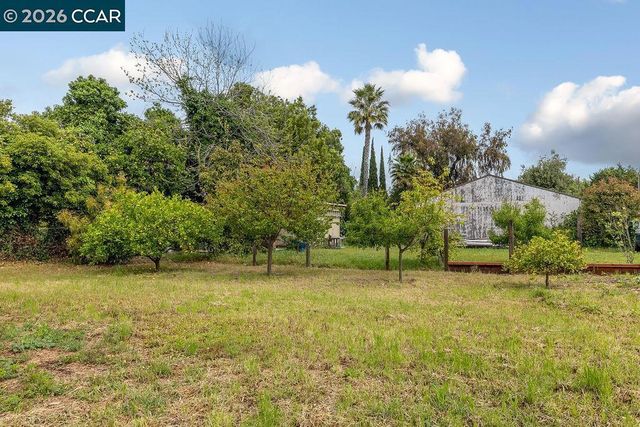 710 Grove Way, Hayward, CA 94541