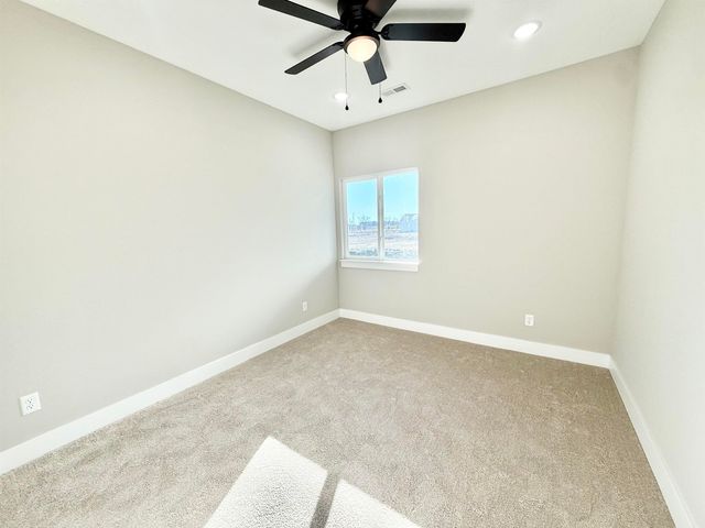 5476 N Toben Dr, Bel Aire, KS 67226