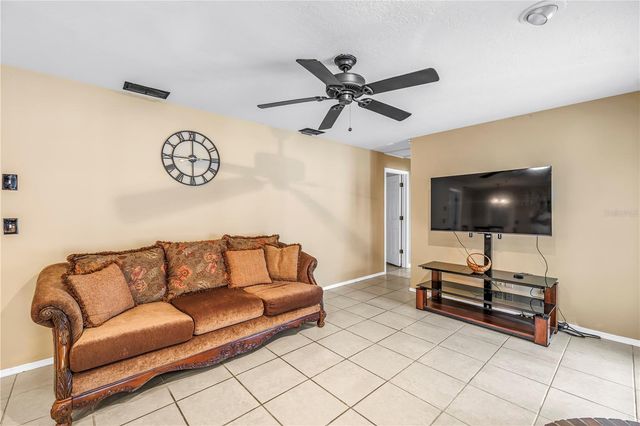 9212 RUSTIC PINES BOULEVARD W, Seminole, FL 33776