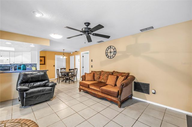9212 RUSTIC PINES BOULEVARD W, Seminole, FL 33776
