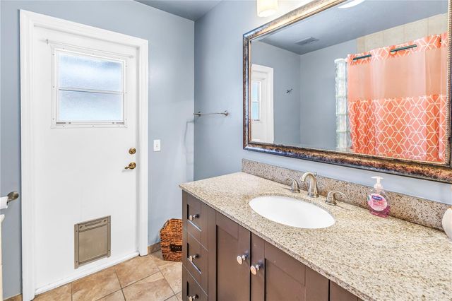 9212 RUSTIC PINES BOULEVARD W, Seminole, FL 33776
