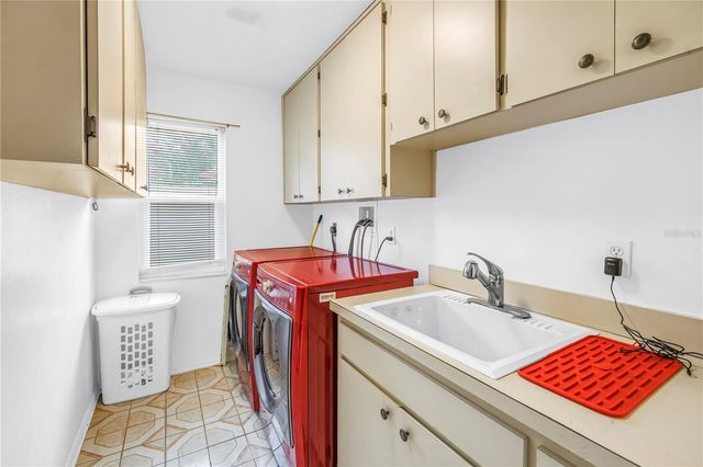 9212 RUSTIC PINES BOULEVARD W, Seminole, FL 33776