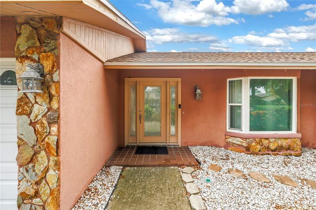 9212 RUSTIC PINES BOULEVARD W, Seminole, FL 33776