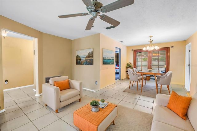 9212 RUSTIC PINES BOULEVARD W, Seminole, FL 33776