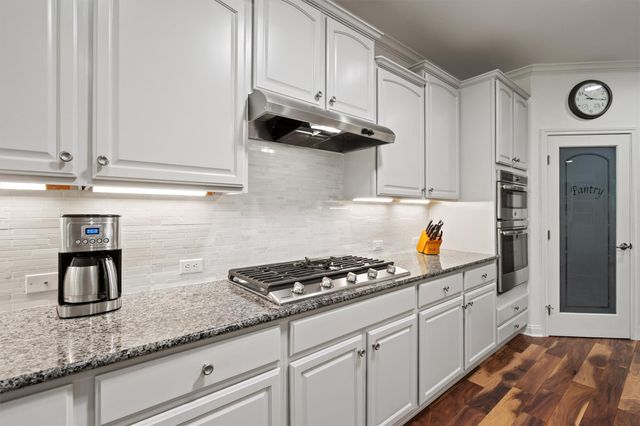 105 Duck Creek LN, Georgetown, TX 78633