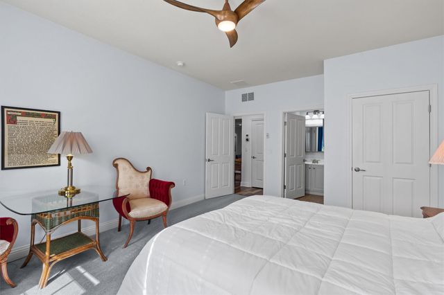 105 Duck Creek LN, Georgetown, TX 78633