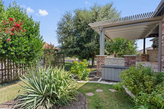 105 Duck Creek LN, Georgetown, TX 78633