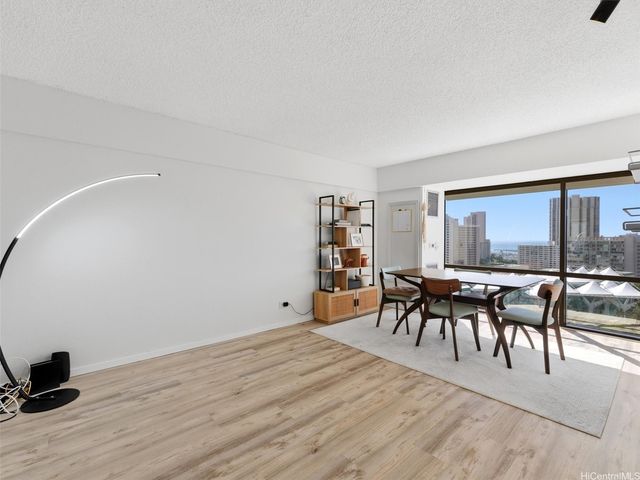 1750 Kalakaua Avenue 1903, Honolulu, HI 96826