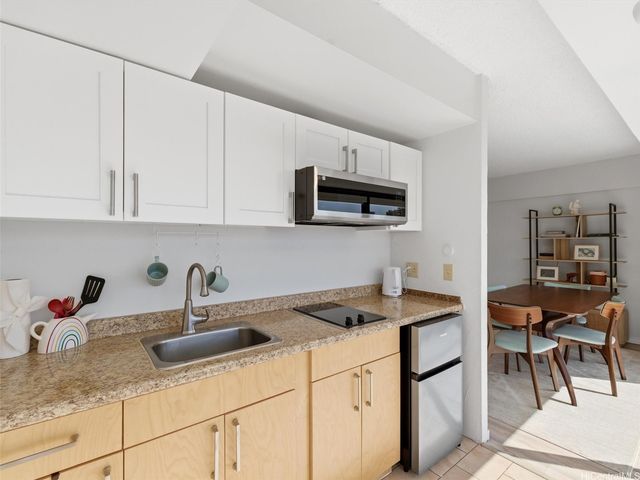 1750 Kalakaua Avenue 1903, Honolulu, HI 96826