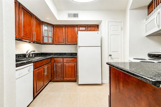 10811 Richmond Avenue 22, Houston, TX 77042