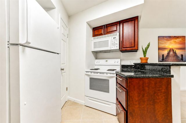 10811 Richmond Avenue 22, Houston, TX 77042