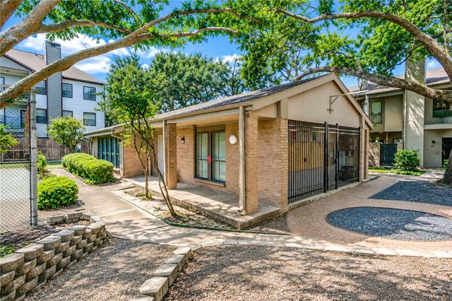 10811 Richmond Avenue 22, Houston, TX 77042