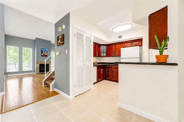 10811 Richmond Avenue 22, Houston, TX 77042