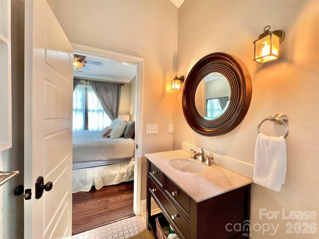 2637 Chesterfield Avenue B, Charlotte, NC 28205