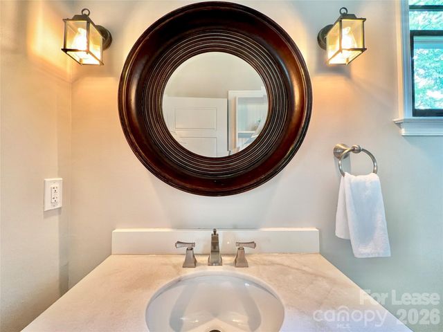 2637 Chesterfield Avenue B, Charlotte, NC 28205