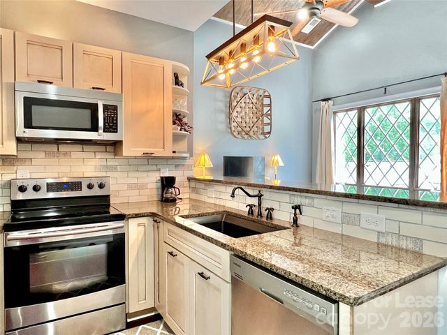 2637 Chesterfield Avenue B, Charlotte, NC 28205