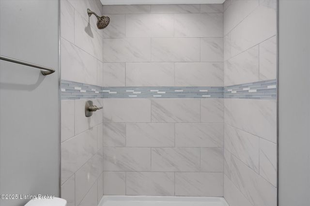 721 E Caldwell St, Louisville, KY 40203