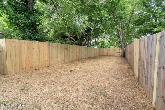 721 E Caldwell St, Louisville, KY 40203