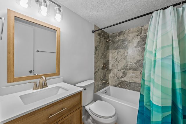 209 W Miracle Strip Parkway Parkway G201, Mary Esther, FL 32569