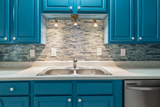 209 W Miracle Strip Parkway Parkway G201, Mary Esther, FL 32569