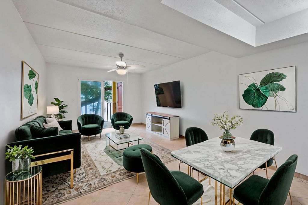 209 W Miracle Strip Parkway Parkway G201, Mary Esther, FL 32569