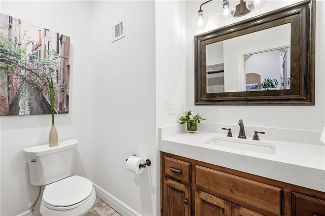 24855 W 95th Terrace, Lenexa, KS 66227