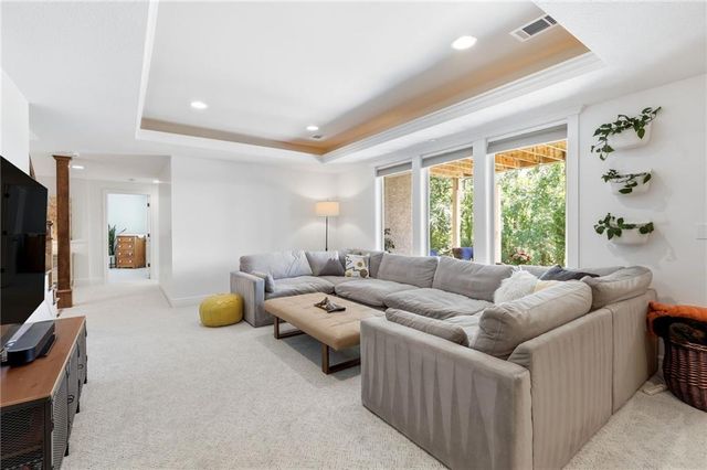 24855 W 95th Terrace, Lenexa, KS 66227