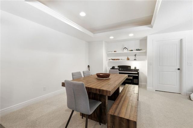 24855 W 95th Terrace, Lenexa, KS 66227