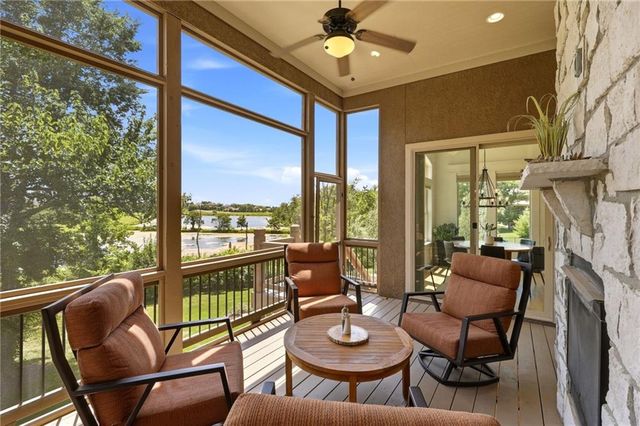24855 W 95th Terrace, Lenexa, KS 66227