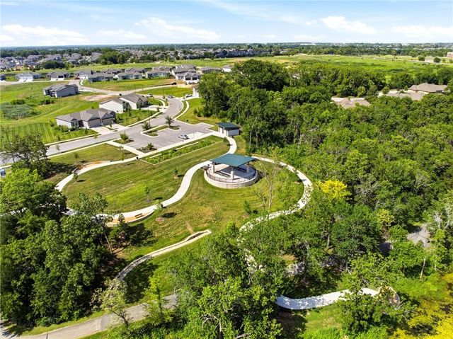 24855 W 95th Terrace, Lenexa, KS 66227