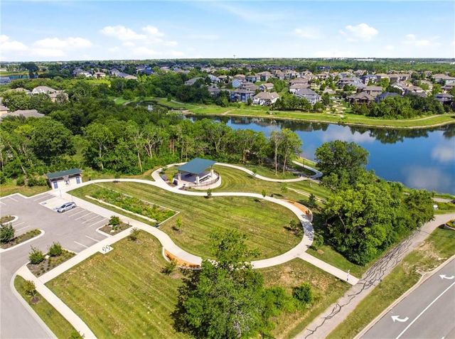 24855 W 95th Terrace, Lenexa, KS 66227