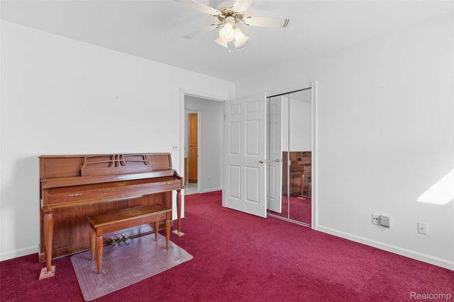 2363 Willowdale Drive, Burton, MI 48509