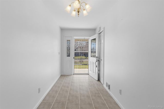 2363 Willowdale Drive, Burton, MI 48509