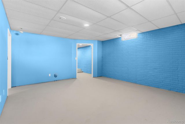 2363 Willowdale Drive, Burton, MI 48509