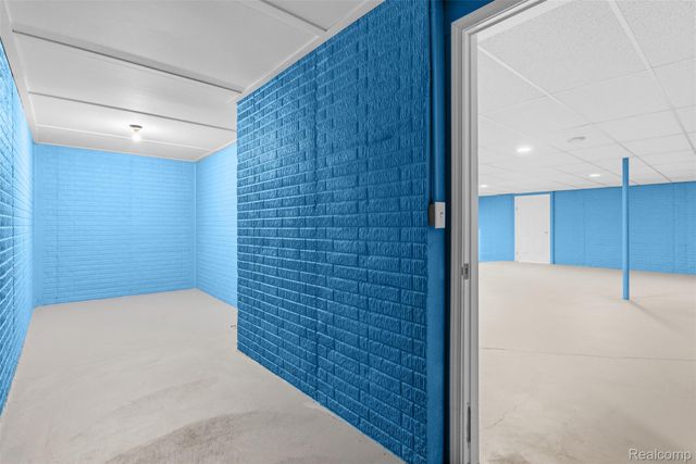 2363 Willowdale Drive, Burton, MI 48509