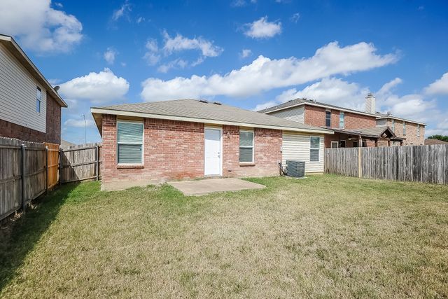 9013 Cheswick Drive, Fort Worth, TX 76123